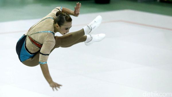 Kelenturan Tubuh Atlet Senam Aerobik