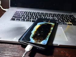 7 Galaxy Note 7 Versi Aman Dilaporkan Terbakar