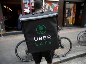 Upah Ojol Pengirim Makanan di New York Bakal Naik Jadi Rp 266.000/Jam Upah Ojol Pengirim Makanan di New York Bakal Naik Jadi Rp 266.000/Jam