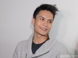 Kerap Mesra, Randy Pangalila Jadi Pacaran Nggak dengan Zaskia Gotik?