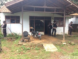 Densus Pelajari Dokumen Pastikan Jumlah WNI yang Diberangkatkan AR ke Suriah