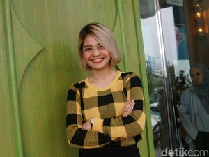 Tiwi eks T2 Semringah Banget