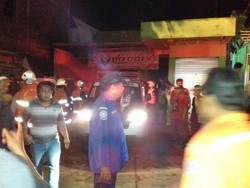 Toko Sepeda di Pakal Terbakar, Satu Orang Tewas