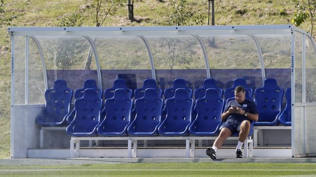 [Action Images via Reuters / Carl Recine]