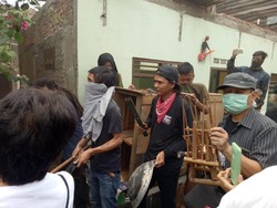 Saat Seniman Menolak Penggusuran di Bukit Duri dengan Memainkan Musik