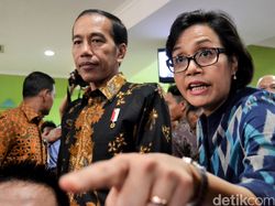 Berani Reshuffle Sri Mulyani, Pak Jokowi?