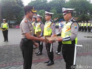 HUT Polantas, Enam Anggota Polres Sidoarjo Dapat Penghargaan
