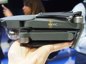 Biasa Bikin Drone, DJI Kini Bikin Headset VR, Buat Apa?