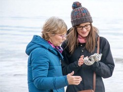 3 Trik Ampuh Mengambil Hati Calon Mertua Saat Pertama Kali Bertemu