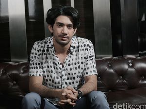 Bagaimana Reza Rahadian Belajar Memahami Nilai Profesionalisme?