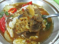 Yuk, Makan Pindang Iga Khas Palembang yang Asam Segar di Sini!