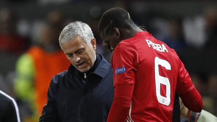 Asisten Salah Beri Info, Mourinho Marah-Marah di Pinggir Lapangan