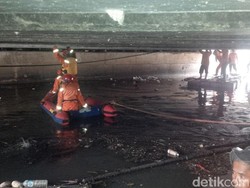 Petugas Pembersih Sungai Terpeleset dan Jatuh ke Sodetan Kali di Jakbar