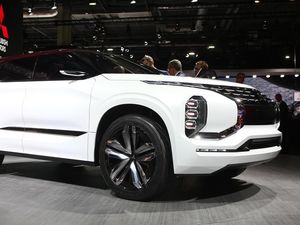 Konsep SUV Hybrid Mitsubishi Debut di Paris