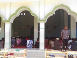 Suasana Salat Jumat di Padepokan Dimas Kanjeng Tak Seperti Dulu Lagi