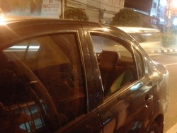 Maling Bermodus Pecahkan Kaca Mobil Beraksi di Kembangan, Tas Korban Dicuri