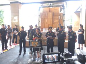 Sri Mulyani Siapkan Bonus Hingga 4 Kali Gaji Pokok untuk Pegawai Bea Cukai