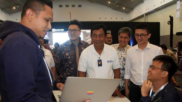 Komunitas Pengembang Teknologi Berlomba di Hackathon