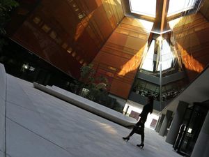 Masdar, Kota Canggih di Abu Dhabi yang Tak Pernah Selesai