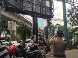 Videotron yang Tayangkan Video Bokep Dipasangi Garis Polisi