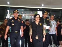 Naikkan Tarif Cukai, Sri Mulyani: Rokok Merugikan Kesehatan
