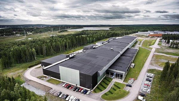 Mengintip Data Center Raksasa Facebook di Dekat Kutub