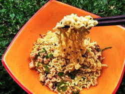 Ini Cara Menikmati Bakmi Ala Restoran yang Nikmat