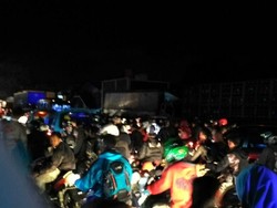 Jalur Sukabumi-Ciawi Macet Parah, Kendaraan Nyaris Tak Bergerak