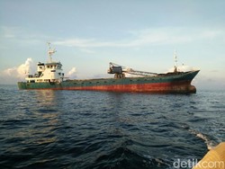 Kamar Mesin KM Nagoya Bocor, ABK Diselamatkan Nelayan Sapudi Sumenep