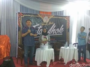 Launching #TetapAhok, Ahok: Yang Tak Punya Uang Tetap Bisa Dukung Launching #TetapAhok, Ahok: Yang Tak Punya Uang Tetap Bisa Dukung