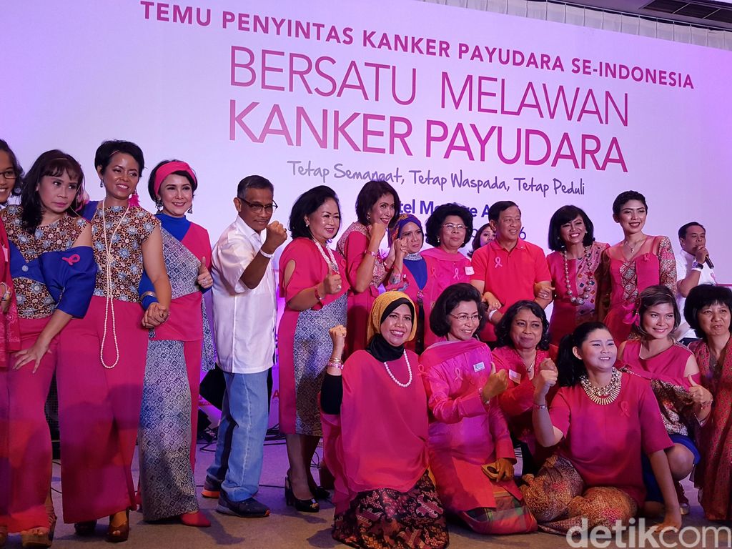 Melihat Keseruan Pertemuan 700 Orang dengan Kanker Payudara Melihat Keseruan Pertemuan 700 Orang dengan Kanker Payudara