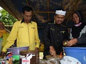 Kang Dedi: Kalau Terima Kaos Murahan dari Parpol, Buang dan Bakar!