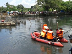 Polres Jakut: Pekerja yang Tenggelam di Kali Sunter Berenang Tanpa Pelampung