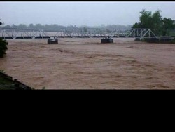 Hujan Deras di Solo, Debit Air Bengawan Solo Meningkat