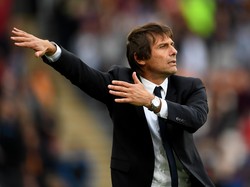 Peringatan dan Dukungan Ultras Inter kepada Conte