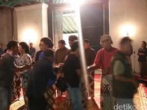 5 Mitos atau Pantangan di Malam 1 Suro 5 Mitos atau Pantangan di Malam 1 Suro