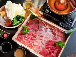 Wah, Restoran Hotpot Ini Cari Pelayan Lulusan Ivy League China Wah, Restoran Hotpot Ini Cari Pelayan Lulusan Ivy League China