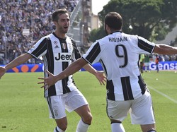 Pjanic: Tim-tim Rival Tak Sabar Lihat Juventus Berhenti Menang