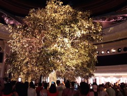 Ada Pohon Berdaun Emas 24 Karat di Macau