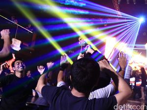 Lagi Dugem Dibubarkan, Gadis Remaja di Yogya Umpat Satgas Covid-19