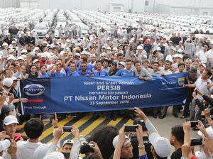 Persib Sambangi Pabrik Nissan-Datsun