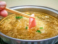 Heboh! Wanita Ini Habiskan Setengah Miliar Cuma buat Makan Hotpot