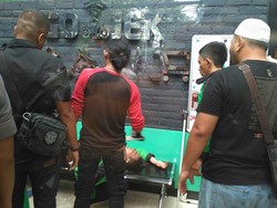 Ikutan Demo, Salah Satu Driver Go-Jek Pingsan