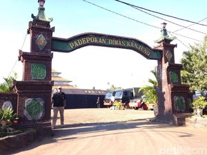 Pengikut Dimas Kanjeng Tolak Pengosongan Padepokan