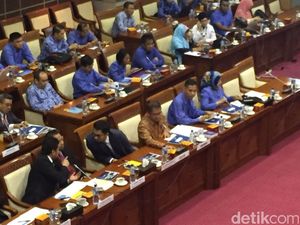 Komisi I DPR Desak KPI Kaji Ulang Penilaian TV Swasta