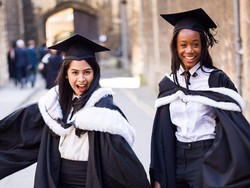 Lulusan Universitas Luar Negeri Lebih Berkualitas & Sukses, Benarkah?