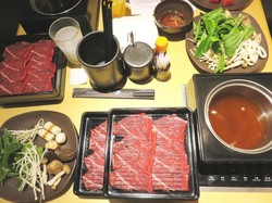 Puas Menyantap Shabu-shabu Hangat All You Can Eat di Restoran Ini