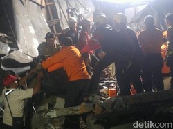 Lebih dari 4 Jam Pencarian, Bocah 8 Tahun Ditemukan Tewas Tertimbun Longsor