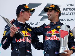 Tentang Finis Satu-Dua Red Bull dan Statistik Lain dari Sepang