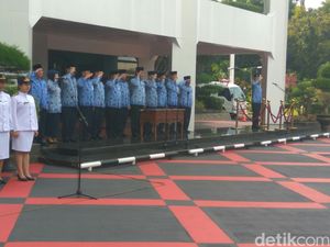 Mendagri Pimpin Upacara Hari Kesaktian Pancasila di Halaman Kantornya